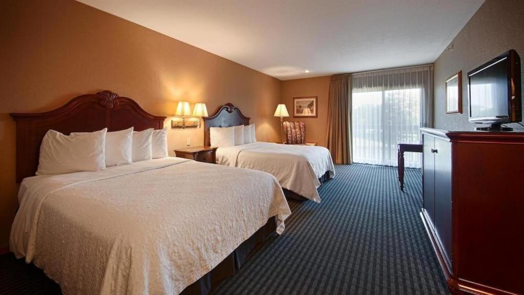 Best Western River Terrace Cheboygan Extérieur photo