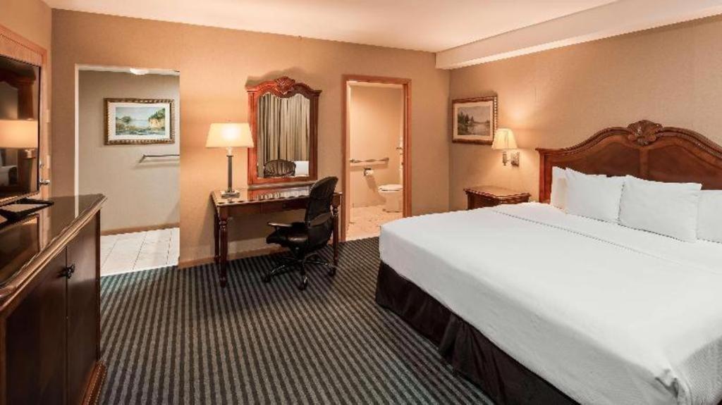 Best Western River Terrace Cheboygan Extérieur photo