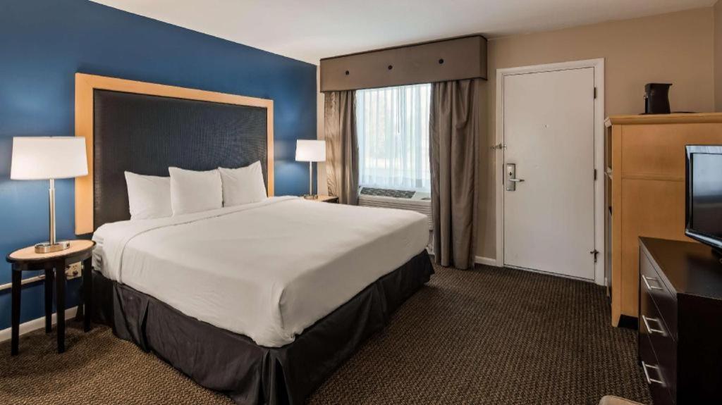 Best Western River Terrace Cheboygan Extérieur photo