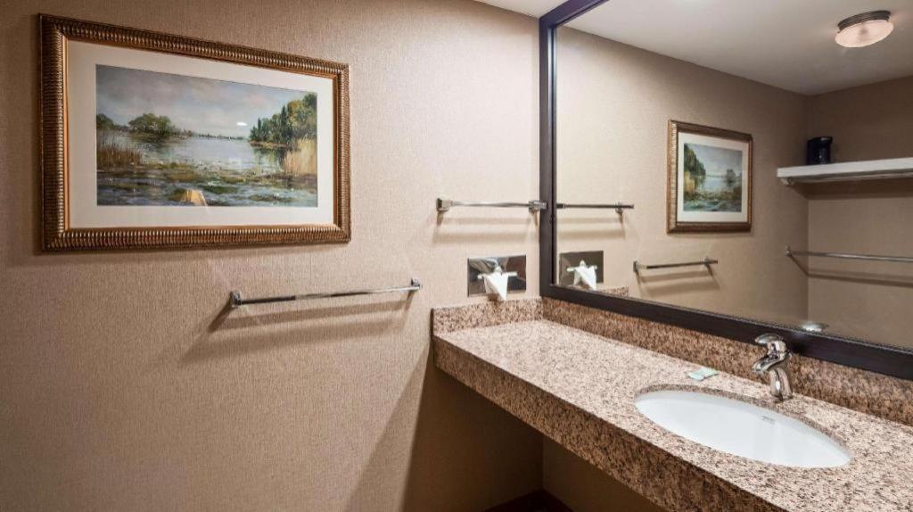 Best Western River Terrace Cheboygan Extérieur photo