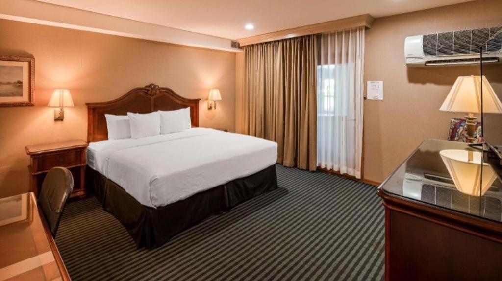 Best Western River Terrace Cheboygan Extérieur photo