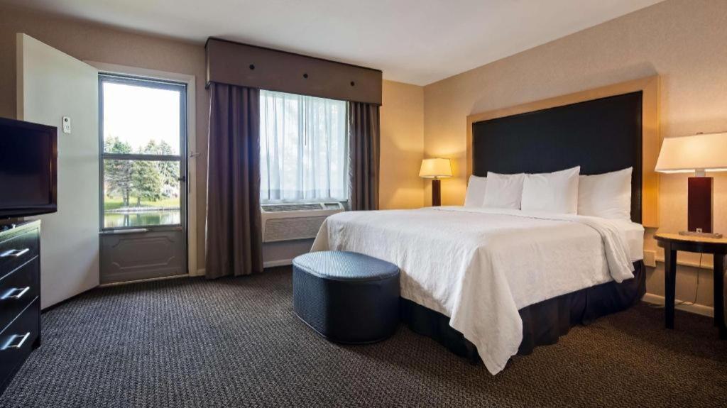 Best Western River Terrace Cheboygan Extérieur photo