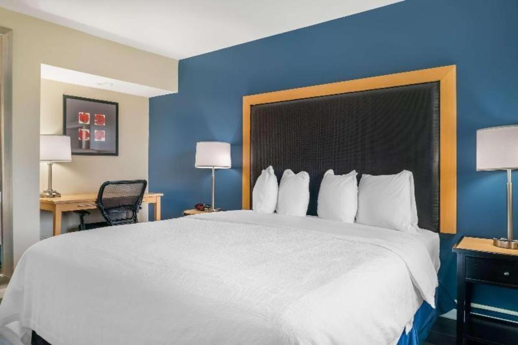 Best Western River Terrace Cheboygan Extérieur photo